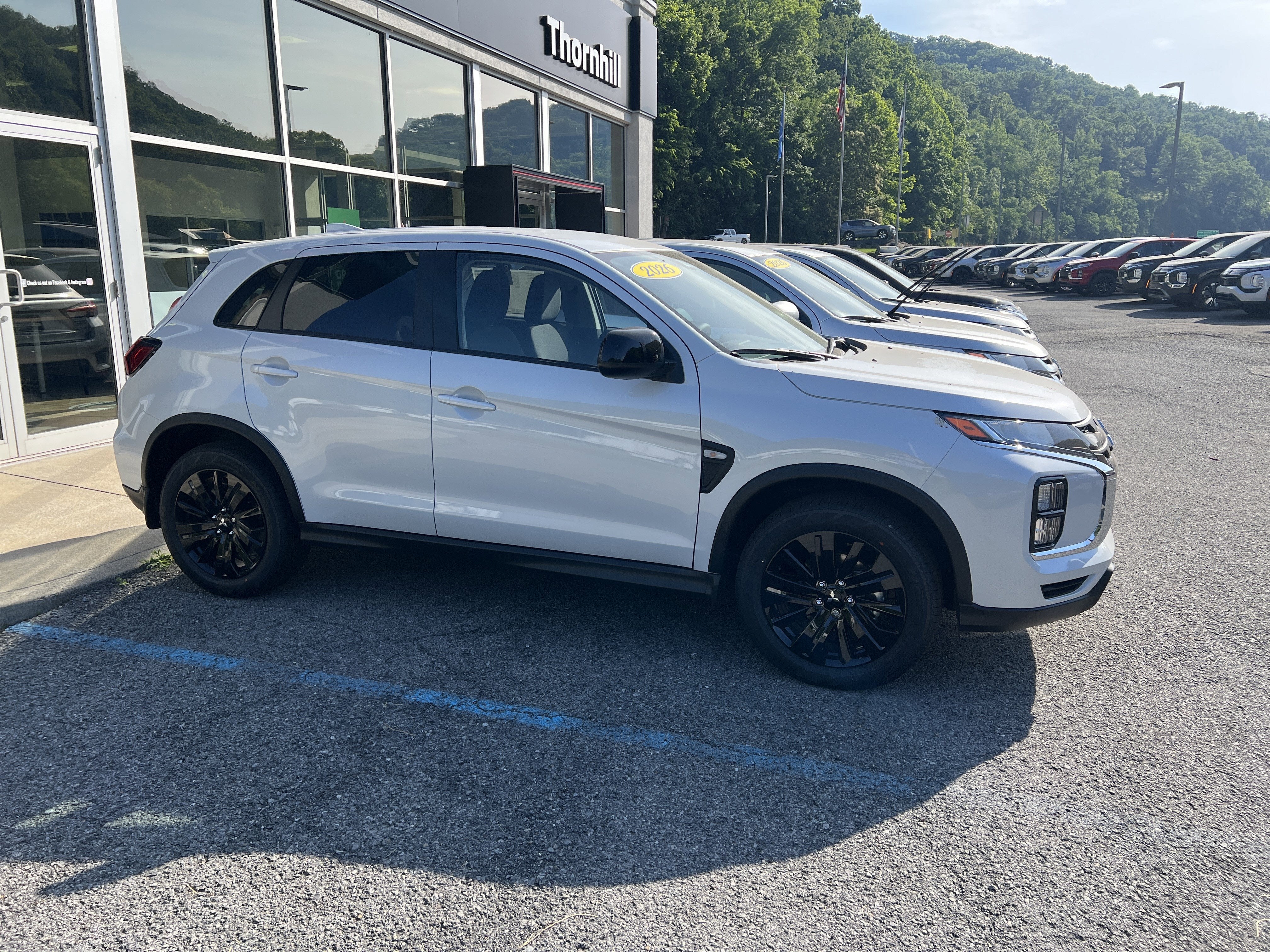 2026 Mitsubishi Outlander LE