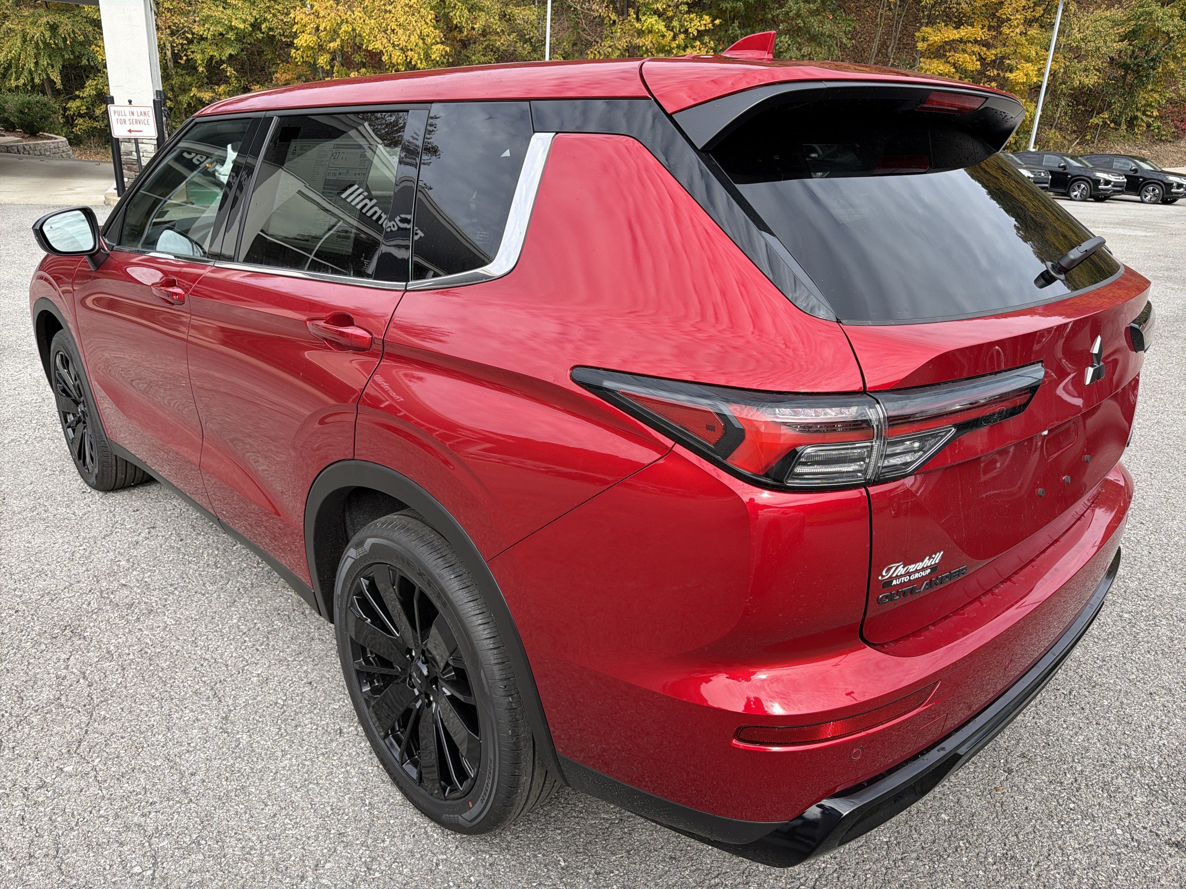 2027 Mitsubishi Outlander LE