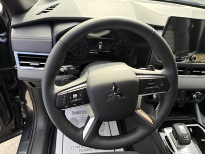 2027 Mitsubishi Outlander LE