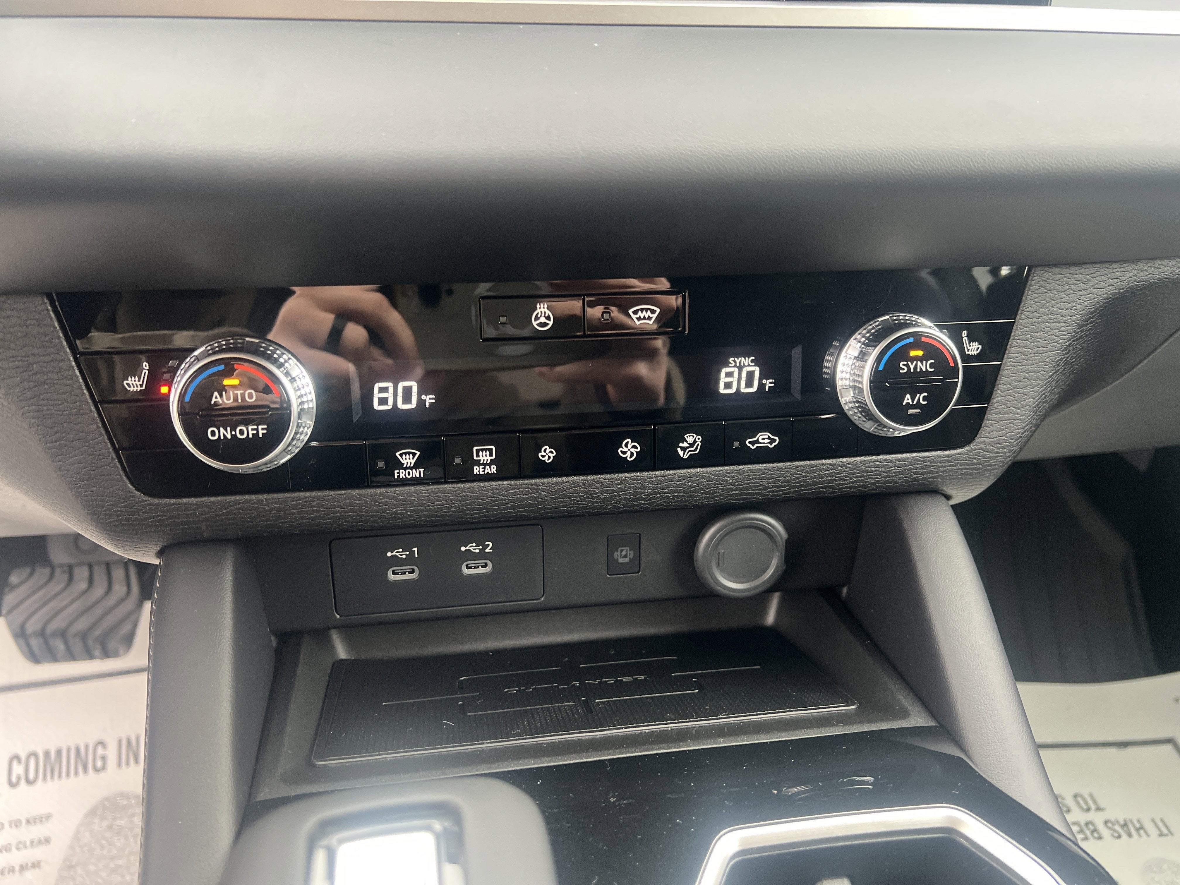 2026 Mitsubishi Outlander SE