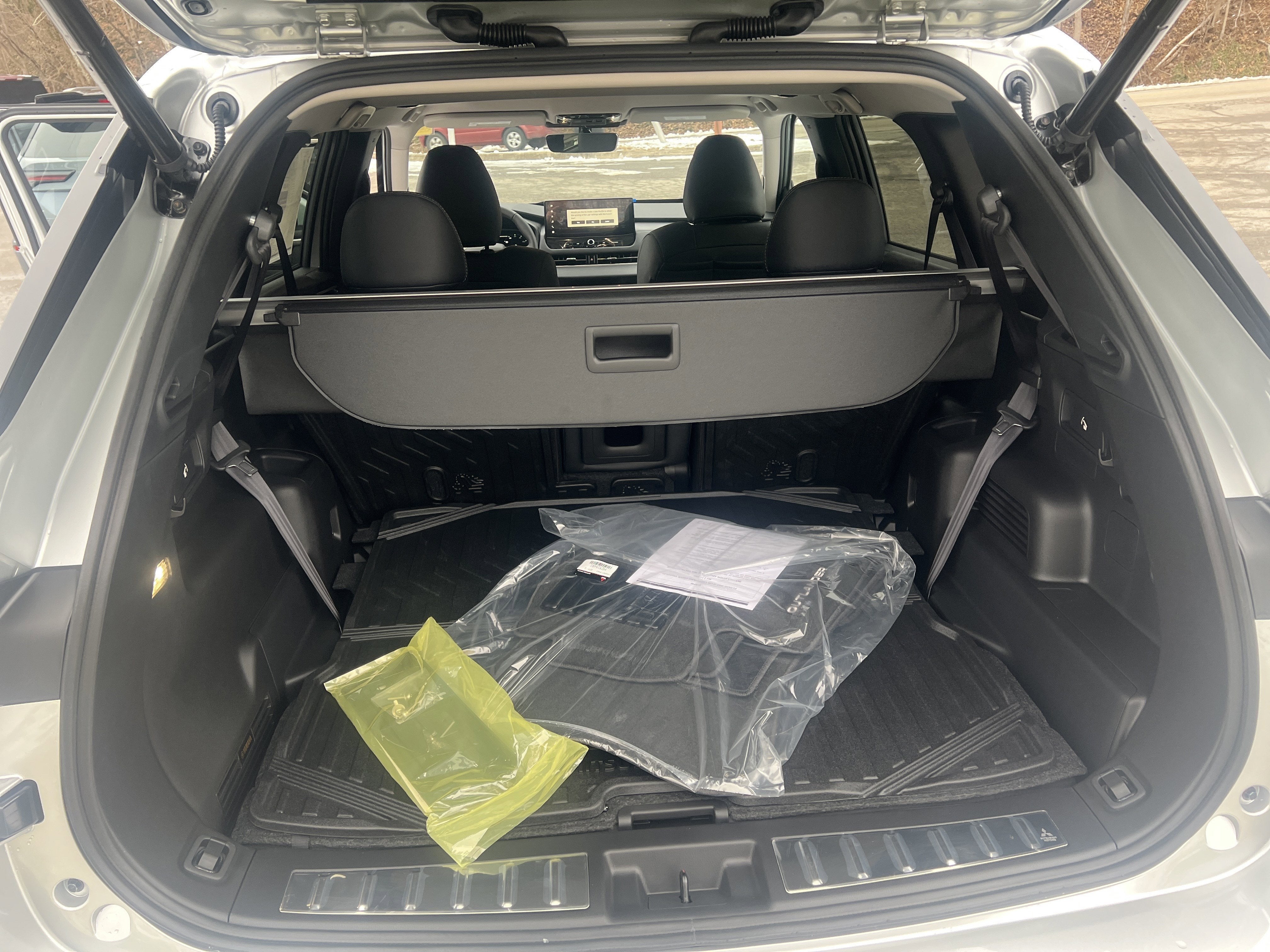 2026 Mitsubishi Outlander SE