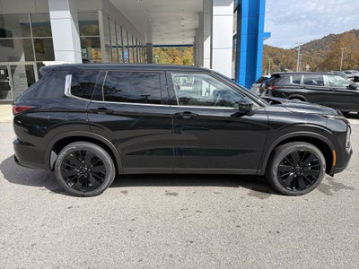 2026 Mitsubishi Outlander LE