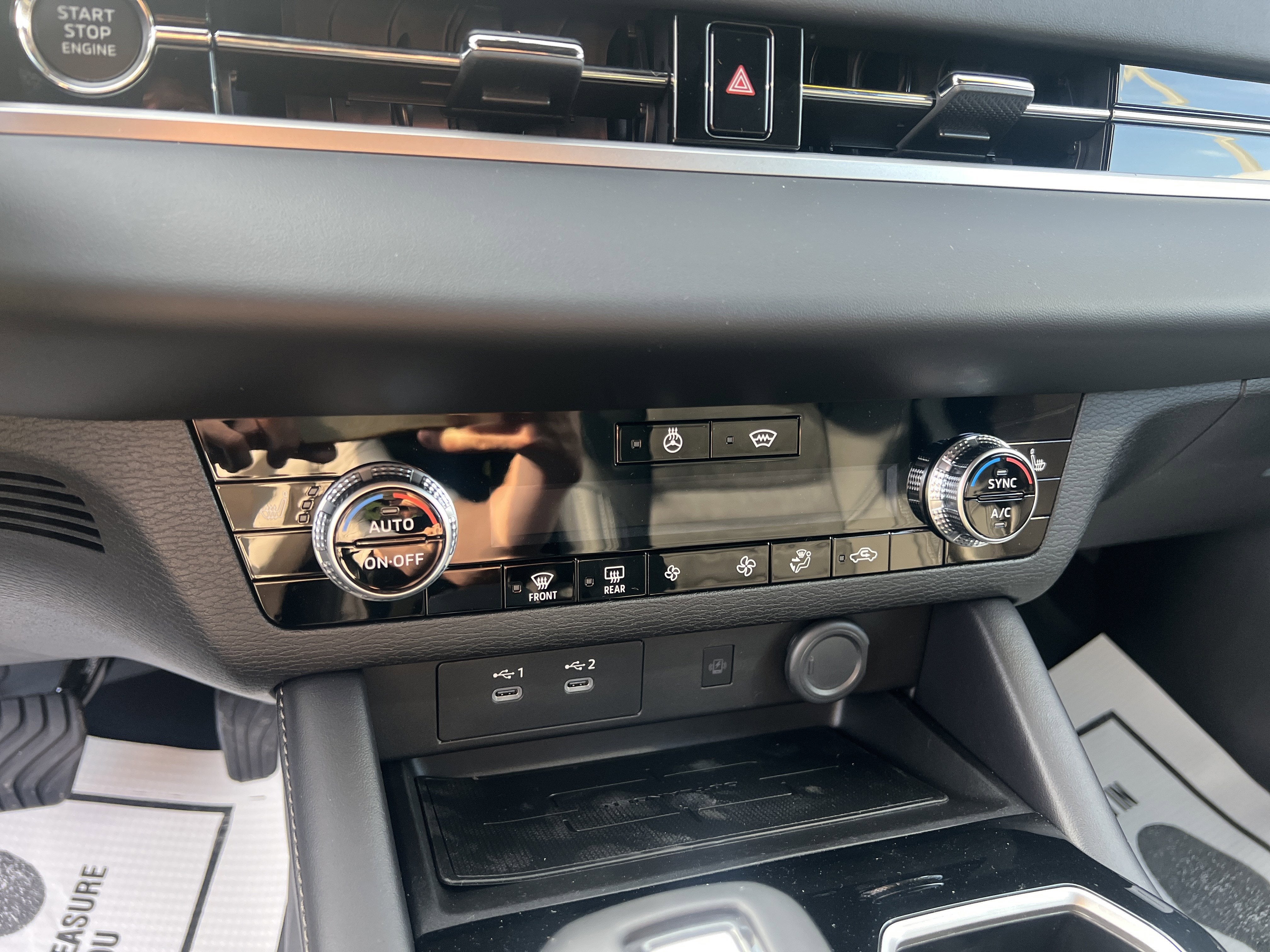 2026 Mitsubishi Outlander LE