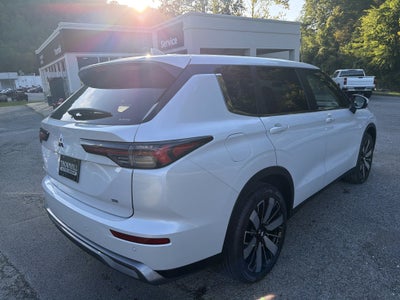2026 Mitsubishi Outlander SE