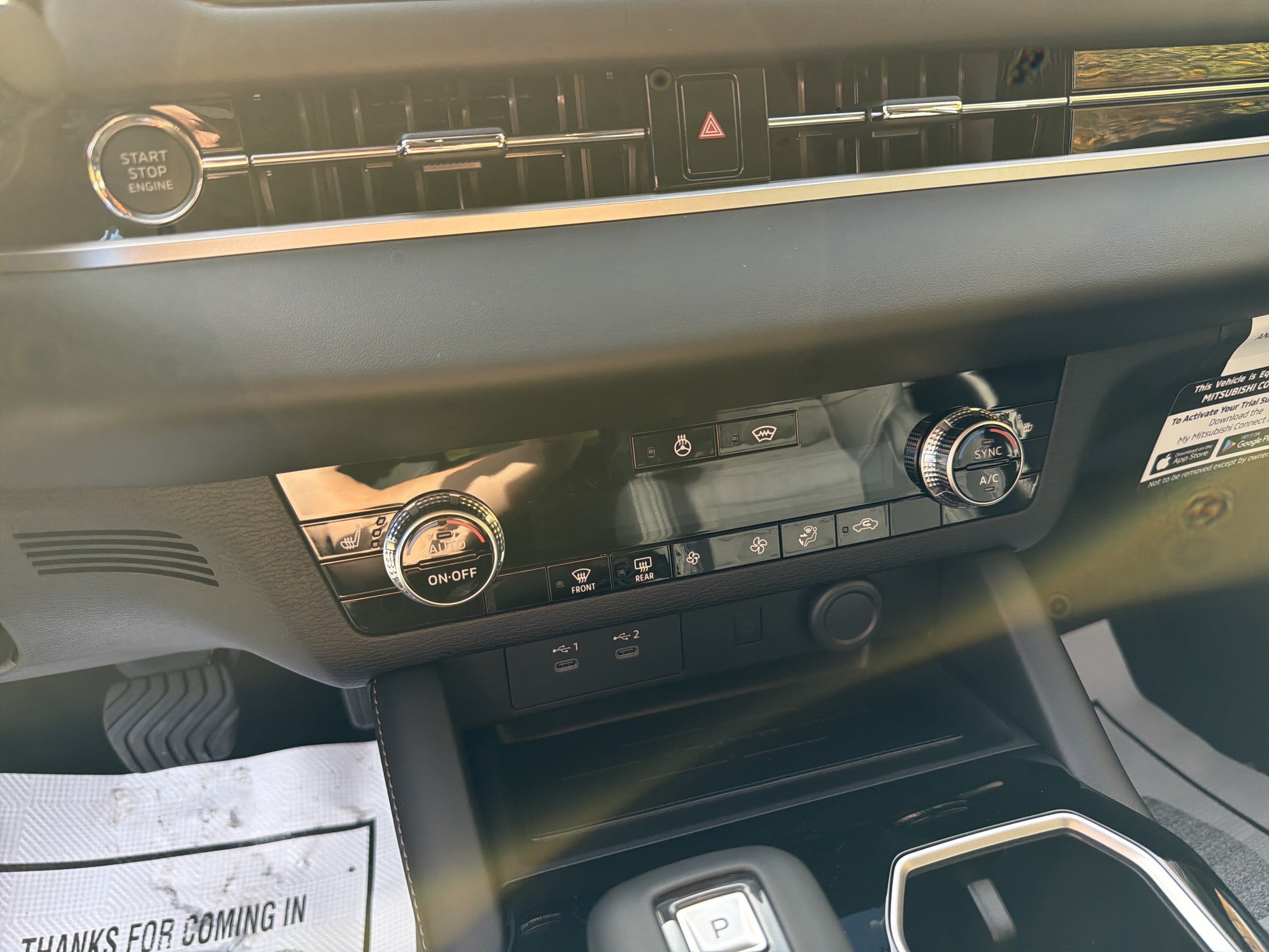 2027 Mitsubishi Outlander SE